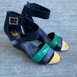 Vero Cuoio ankle strap platform